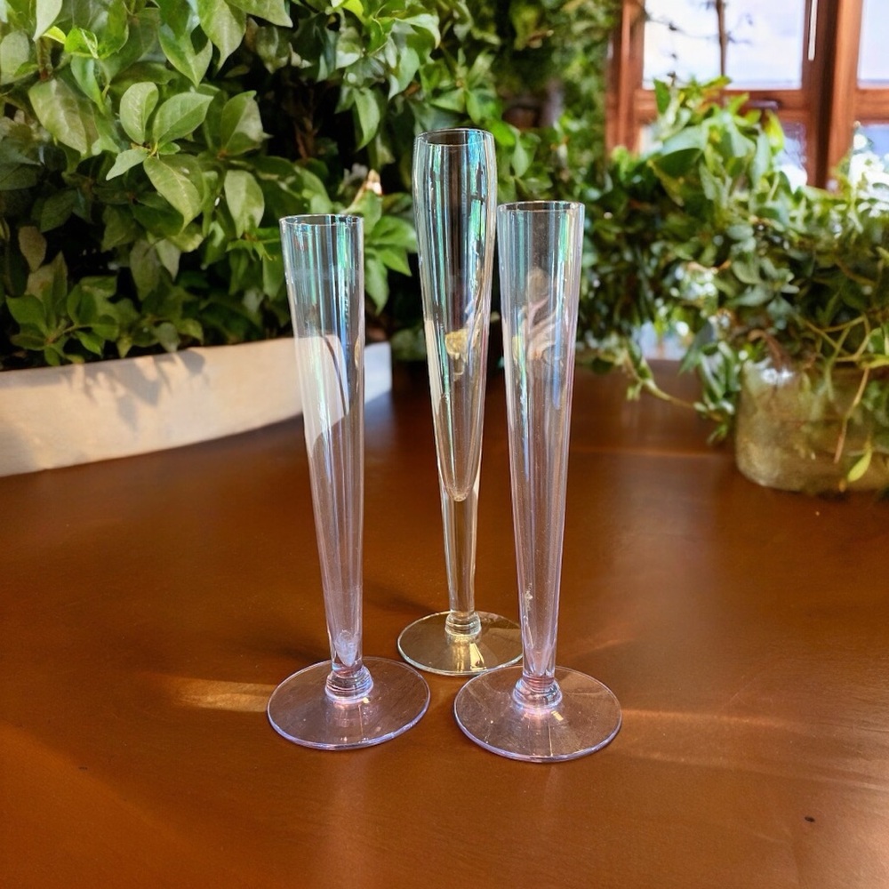Lot of 3 bud vase, shot glass, champagne flute. You choose, very versatile!